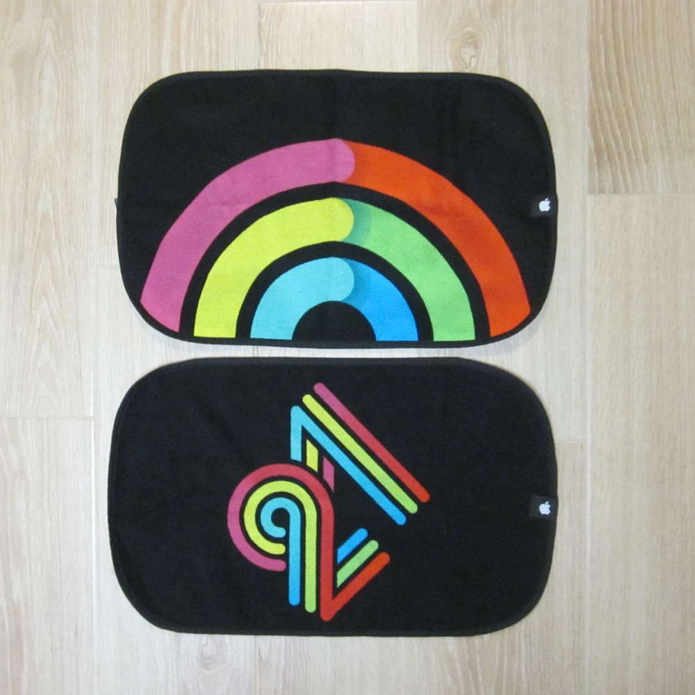 Apple Employee Exclusive, Close Your Rungs Challenge Towels (2021)